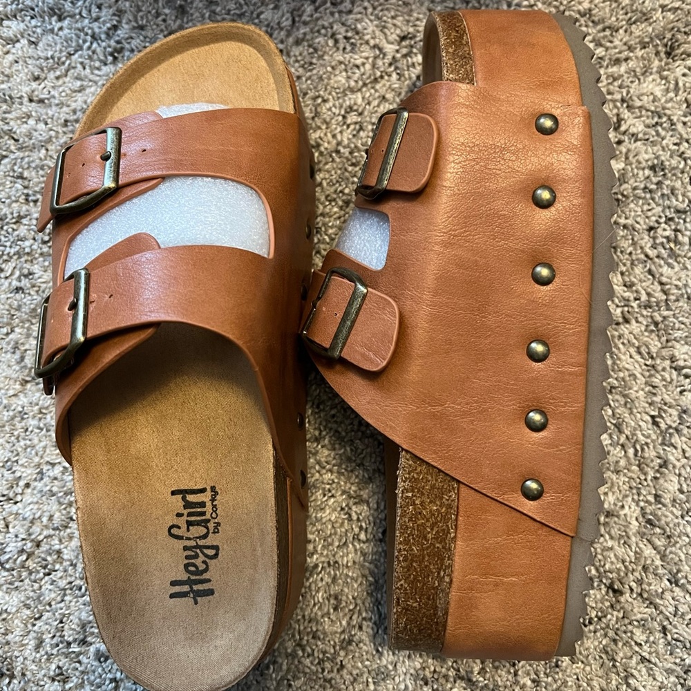 Hey Girl by Corkys size 8 cognac platform sandal. New in box.
